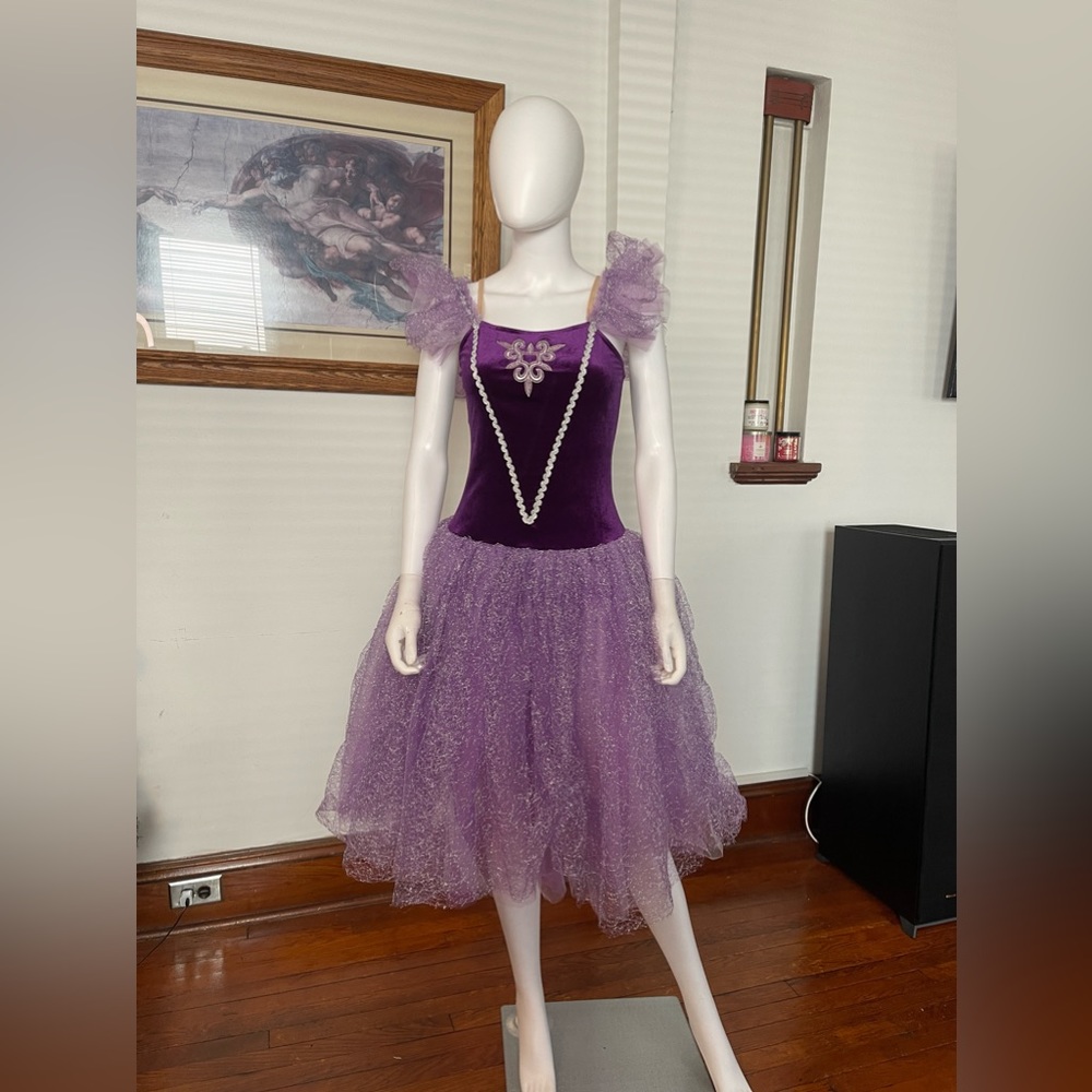 Victoria Dancewear costume MA